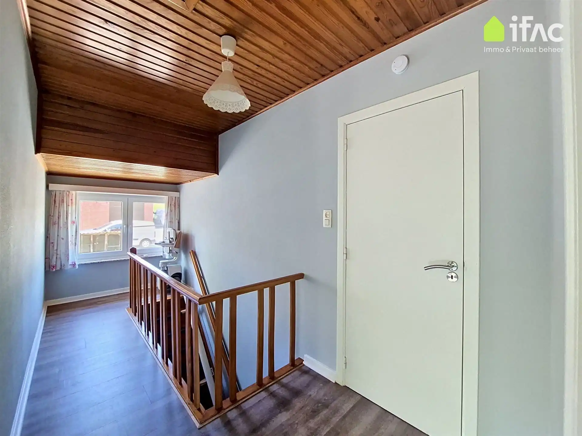 Te renoveren woning met recente ruime loods  foto 23