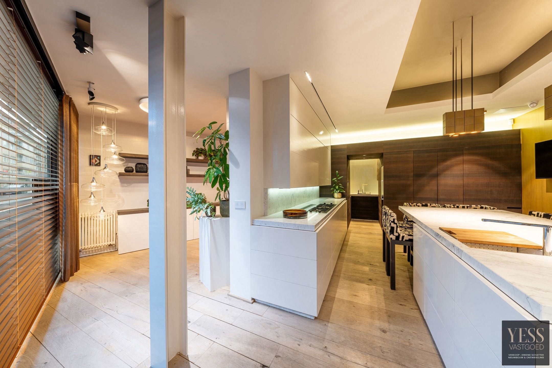 Exclusief gerenoveerd gelijkvloers appartement in Knokke! foto 11
