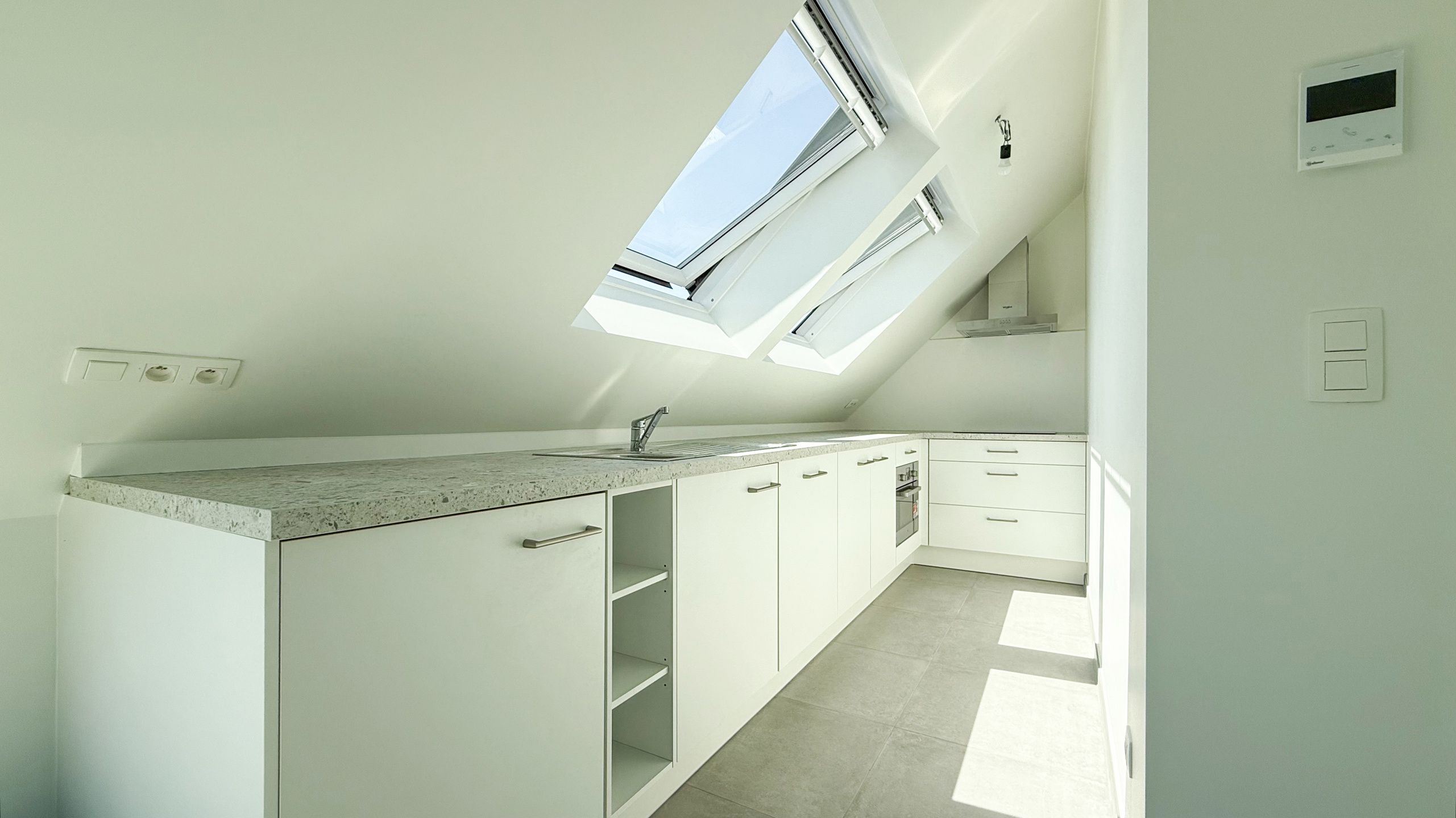 Modern nieuwbouw penthouse met zonneterras en garage! foto 8