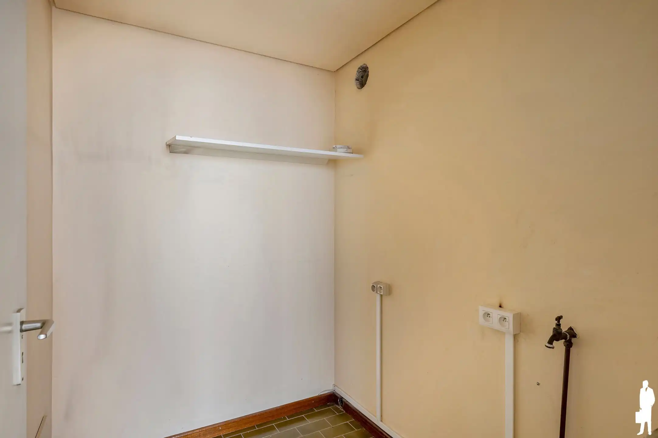 Ruim appartement met drie slaapkamers foto 17