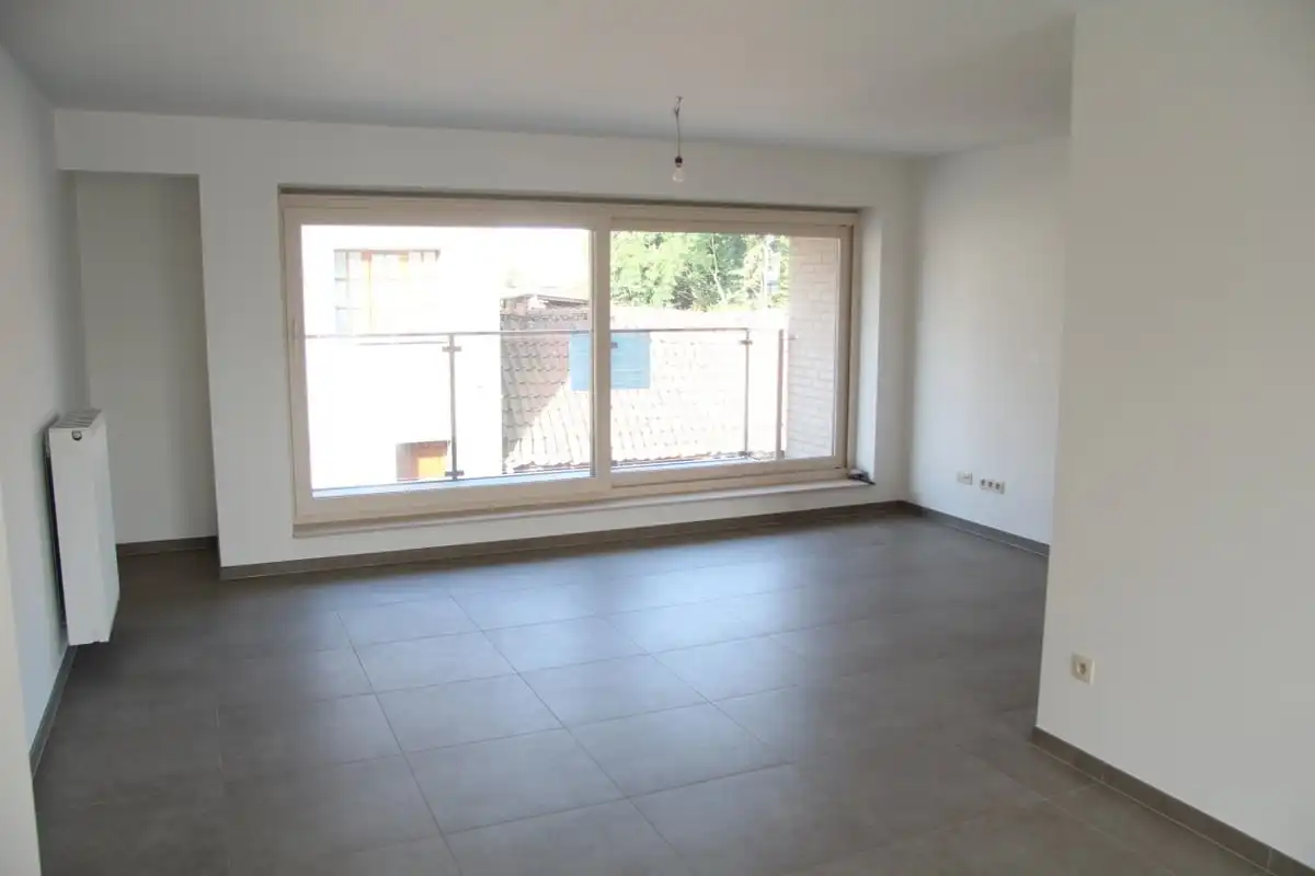 Ruim appartement met 2 slk, 2 terrassen, garage en autostaanplaats foto 5