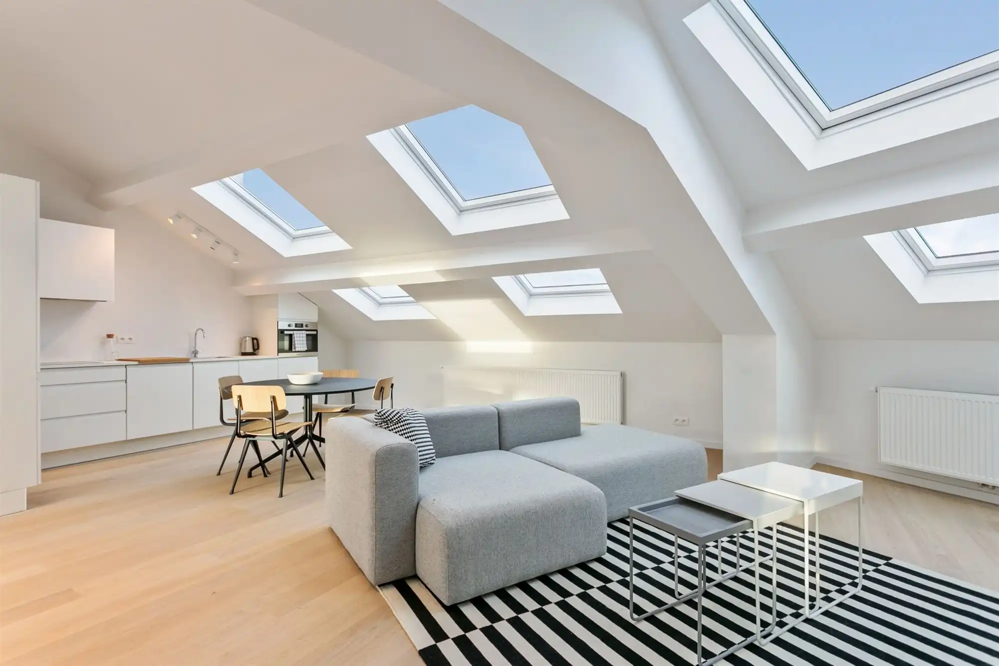 Ruim 2 slaapkamer appartement op toplocatie! foto {{pictureIndex}}