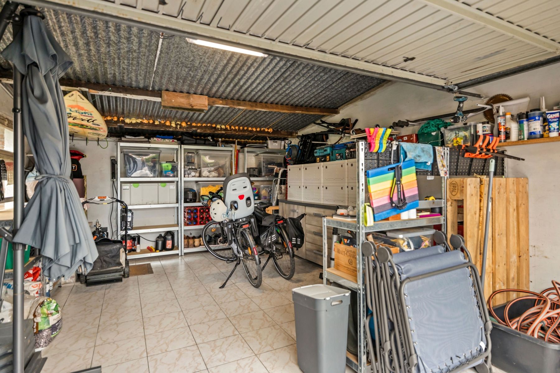 Volledig gerenoveerde bungalow instapklaar foto 24