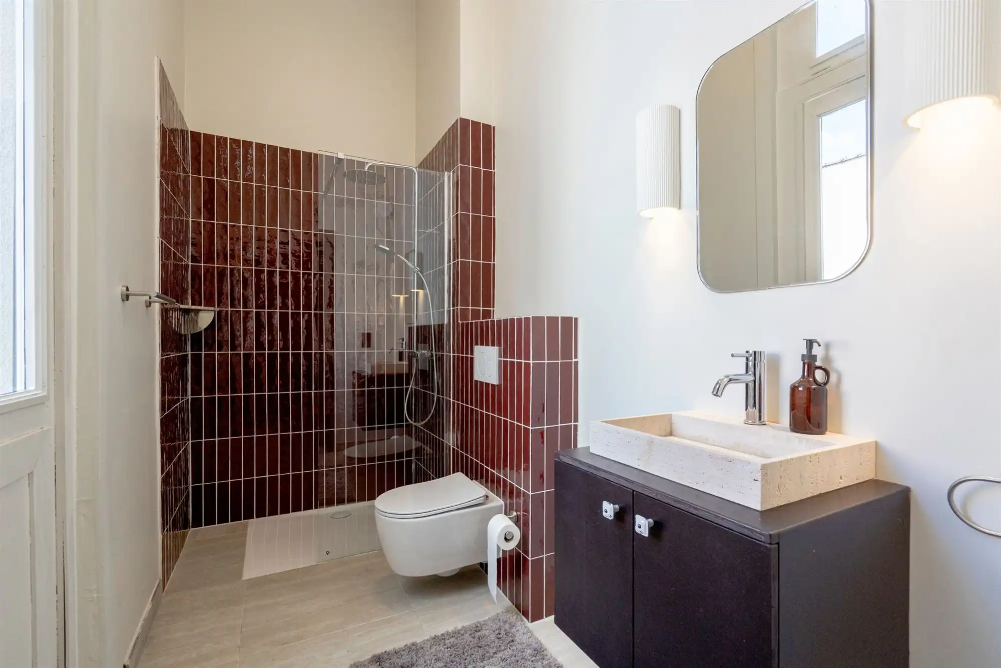 Stijlvolle all-in gemeubelde studio in hartje Antwerpen foto 7