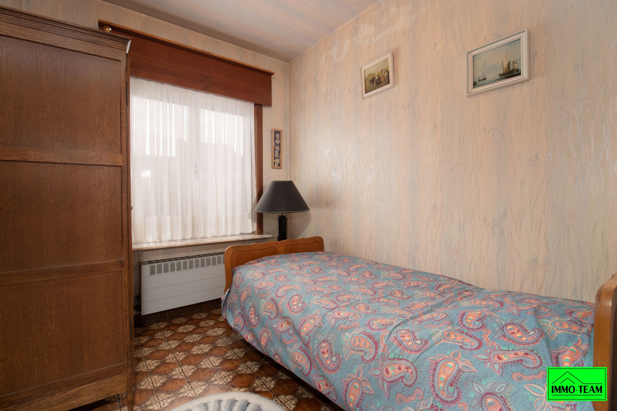 Op te frissen 2-gevelwoning nabij centrum foto 12