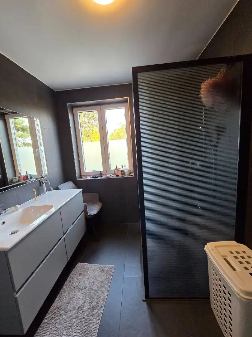 Moderne driegevelwoning met tuin en EPC A in Grimbergen. foto 14