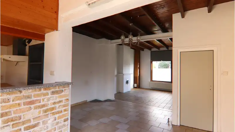 Comfortabele 3-slaapkamerwoning met Tuin en Carport te huur in Moerkerke Damme foto 2