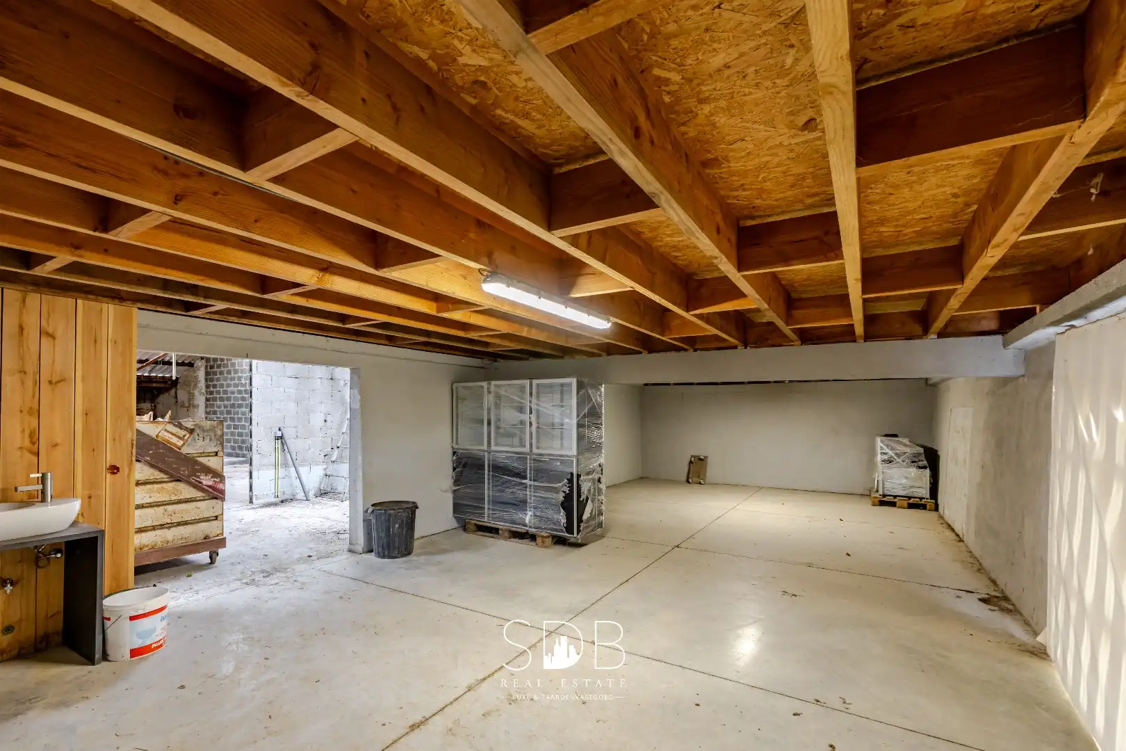 Landelijke villa met ruime bedrijfsgebouwen en opslagmogelijkheden op 23.740m² foto 39