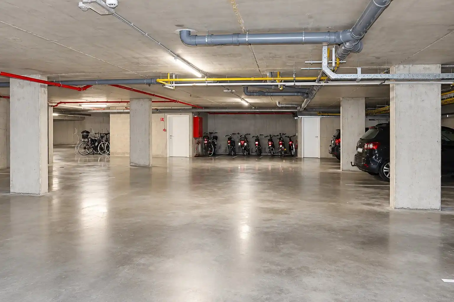 Prachtig en recent gelijkvloers appartement met 2 slaapkamers en ruim terras in Eksel! foto 18
