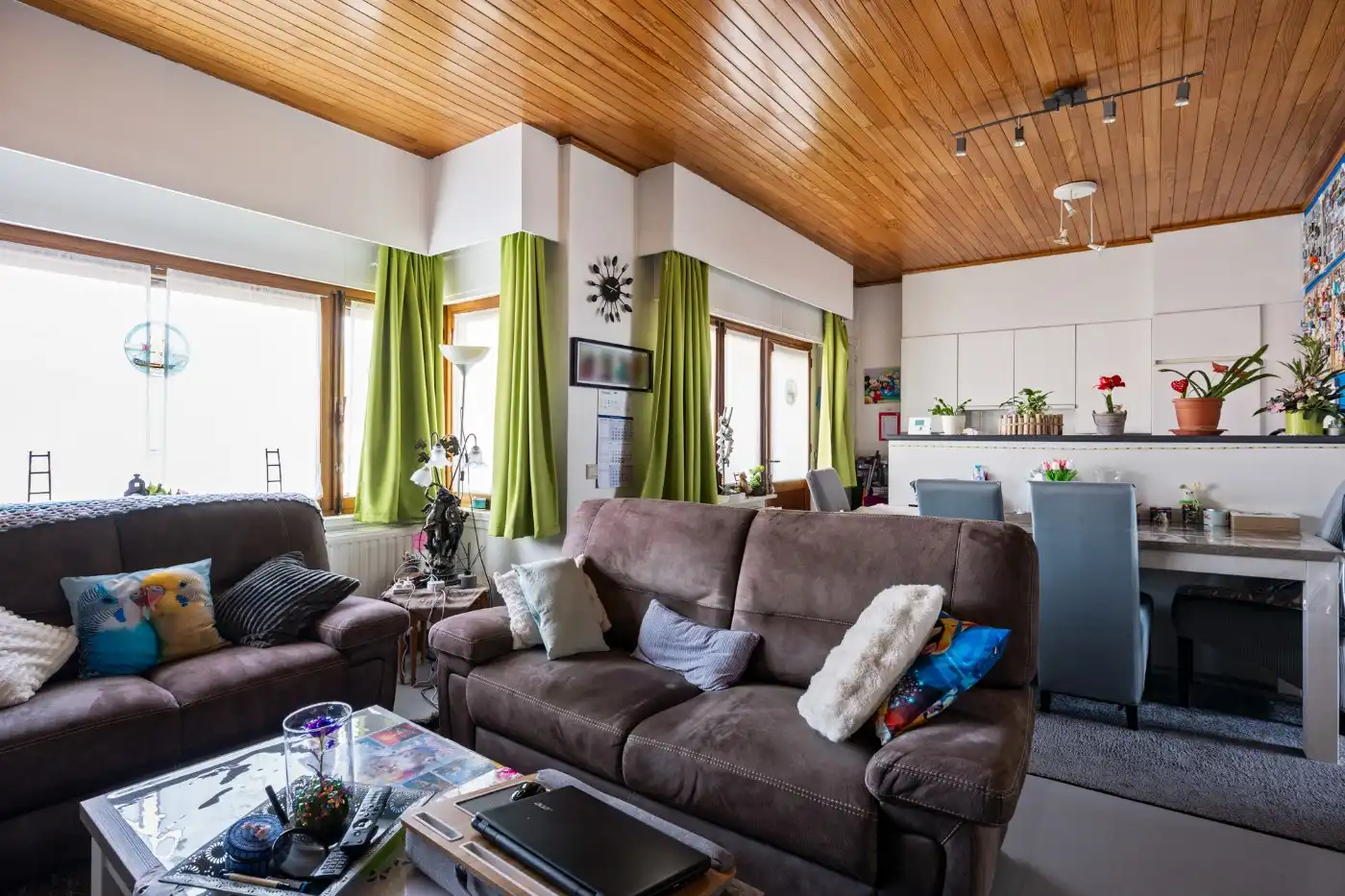 Tof app. op de 1e en 2e verd. met 2 slpk. en terrasje foto 5