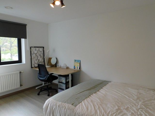 Gezinswoning met 3 slaapkamers en grote tuin foto 11