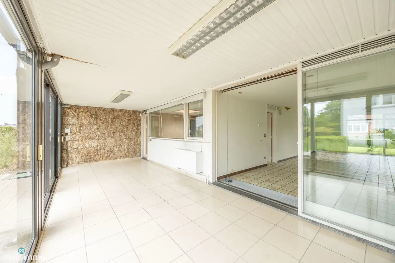 VERRASSEND RUIME, VRIJSTAANDE WONING MET MULTIFUNCTIONELE RUIMTE (TANDARTSPRAKTIJK), DUBBELE GARAGE EN RUIME ZUIDWEST-GEORIENTEERDE TUIN IN VAL-MEER foto 13
