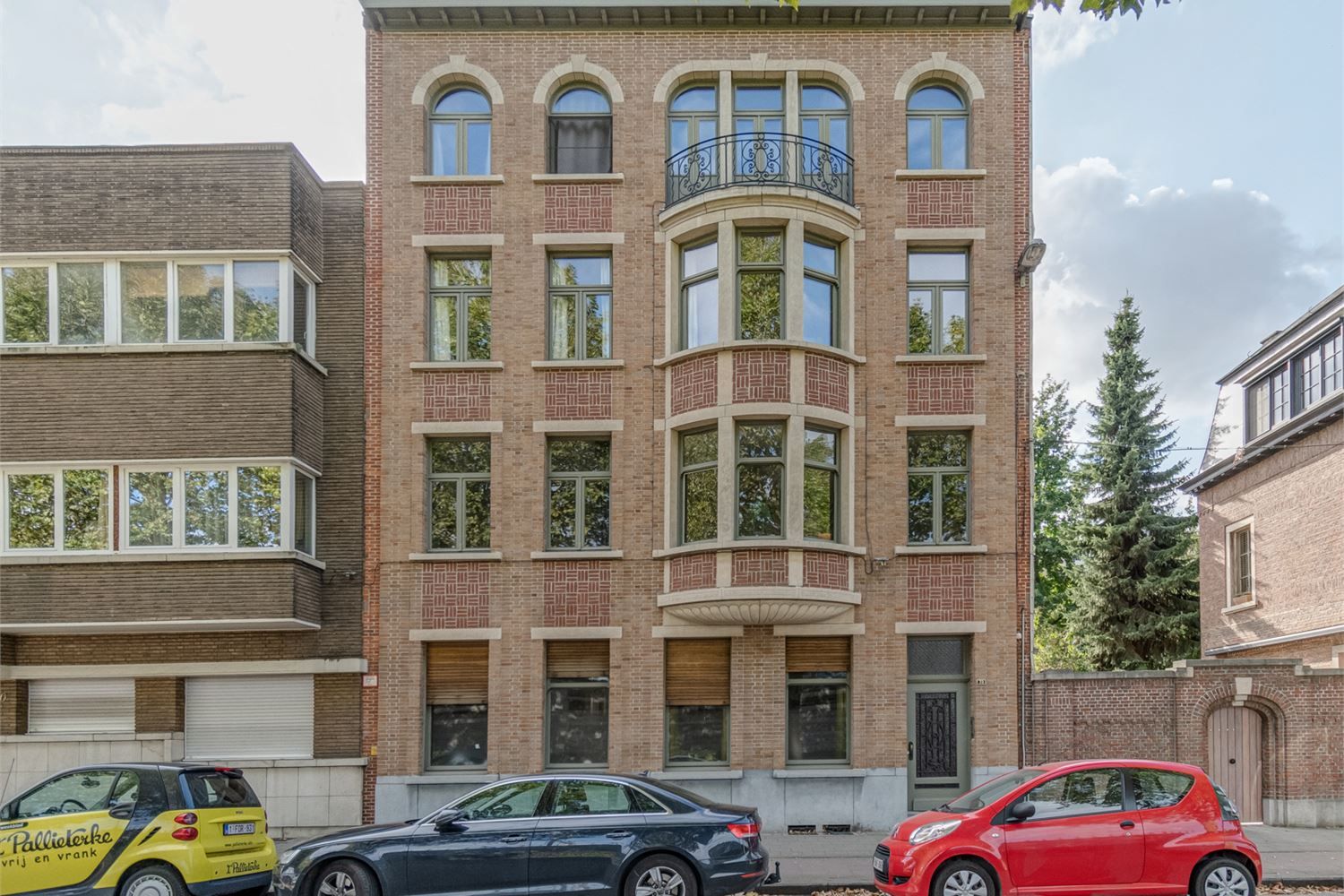 Hoofdfoto van de publicatie: Instapklaar Art-Deco appartement met heerlijk zonneterras nabij 't Groen Kwartier en Zurenborg, voor liefhebbers!