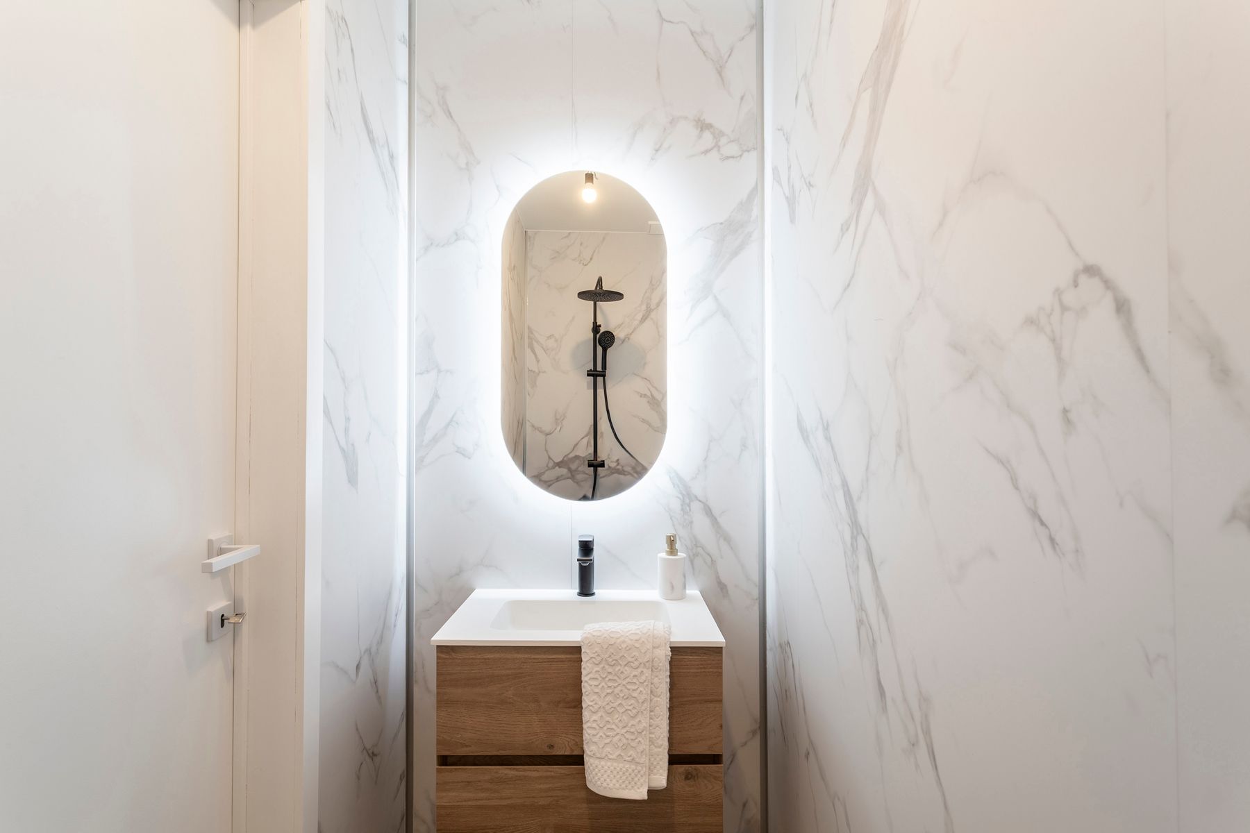 Gelijkvloers appartement met stadskoer in hartje Antwerpen foto 7