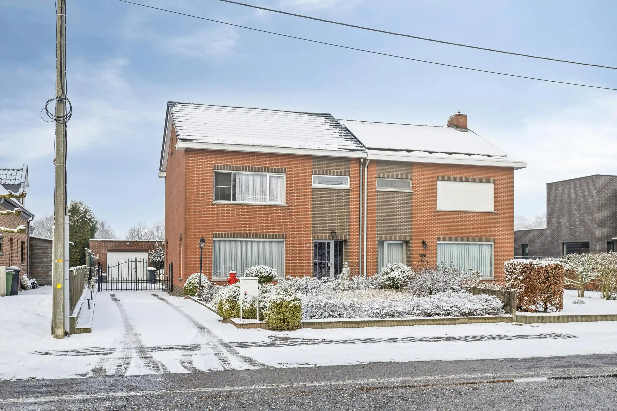 Halfopen bebouwing met 3 slaapkamers te koop in Wuustwezel! foto 2