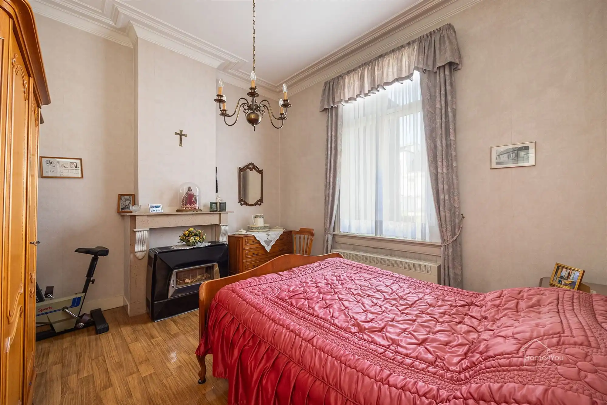 Authentiek herenhuis met 5 slaapkamers en tuin. foto 16