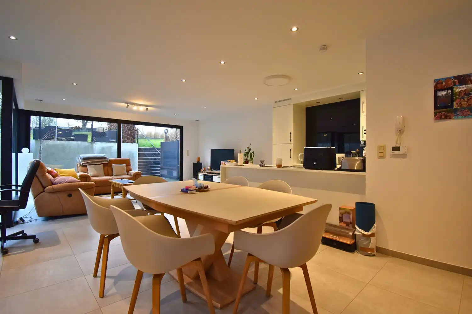 Moderne woning met 3 kamers foto 5