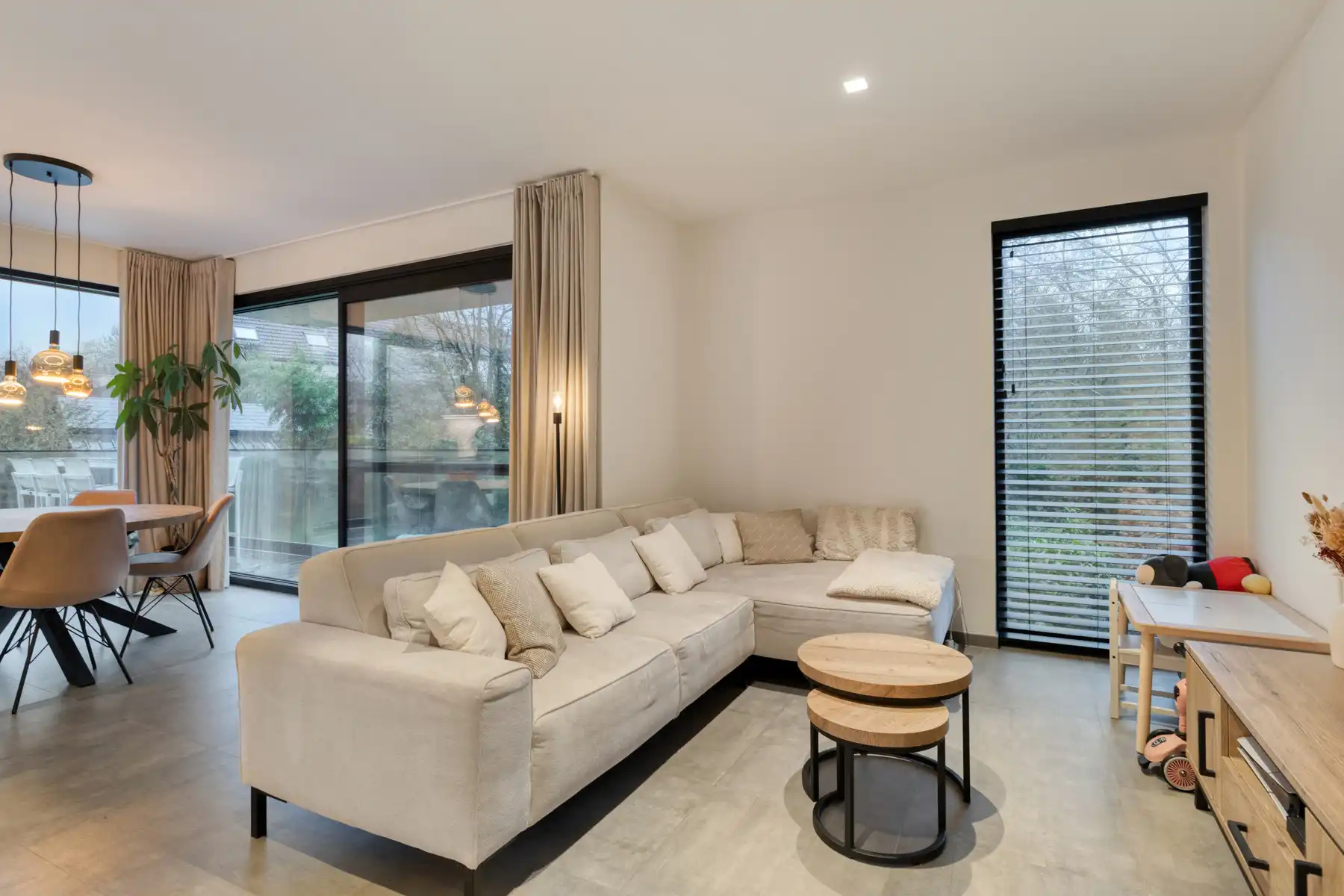 Stijlvol gelijkvloers appartement met tuin op topligging foto 11