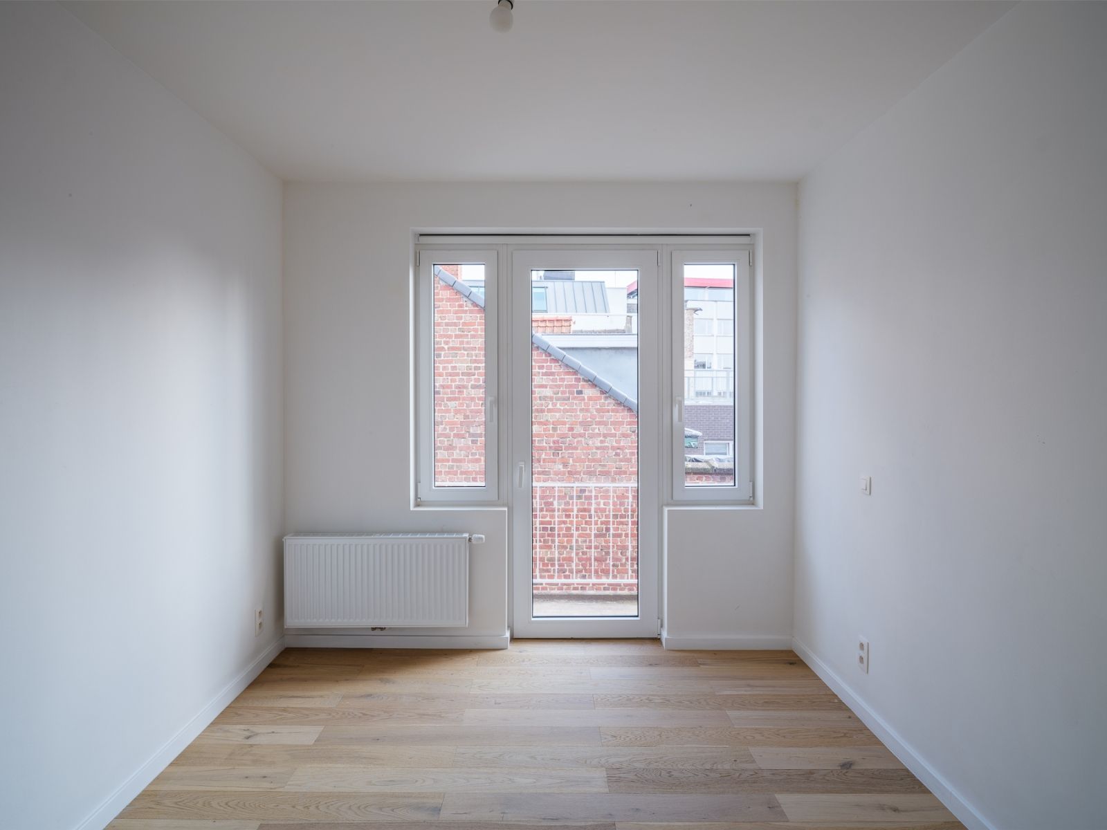 Gerenoveerd 2slpk-appartement hartje Kortrijk foto 15