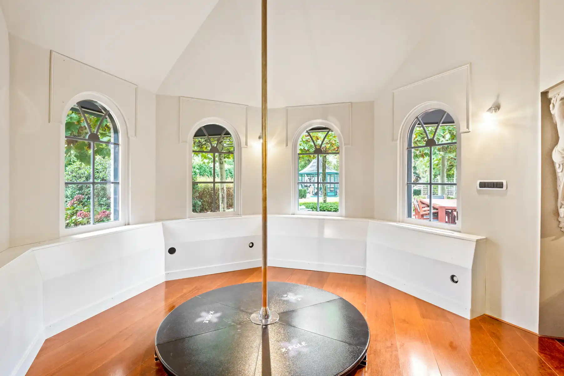 Villa met 5slk en binnenzwembad op 2090m²  foto 14