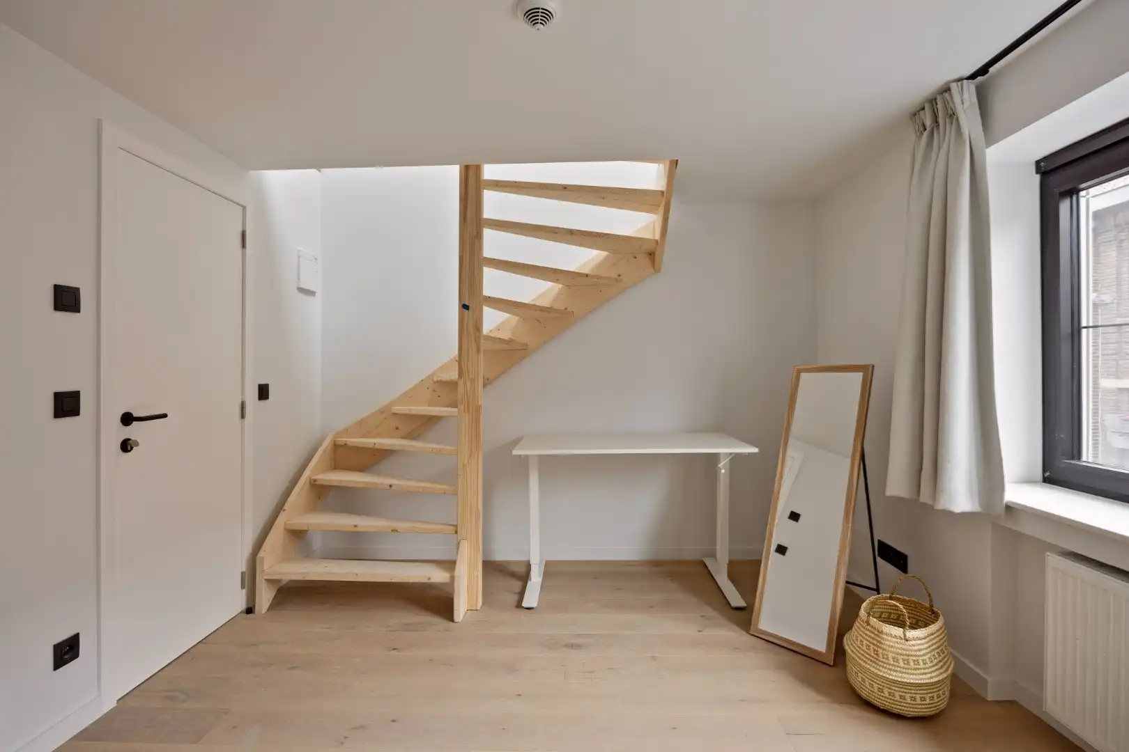 Volledig gerenoveerde en gemeubelde studentenkamers met privé-sanitair.  foto 14