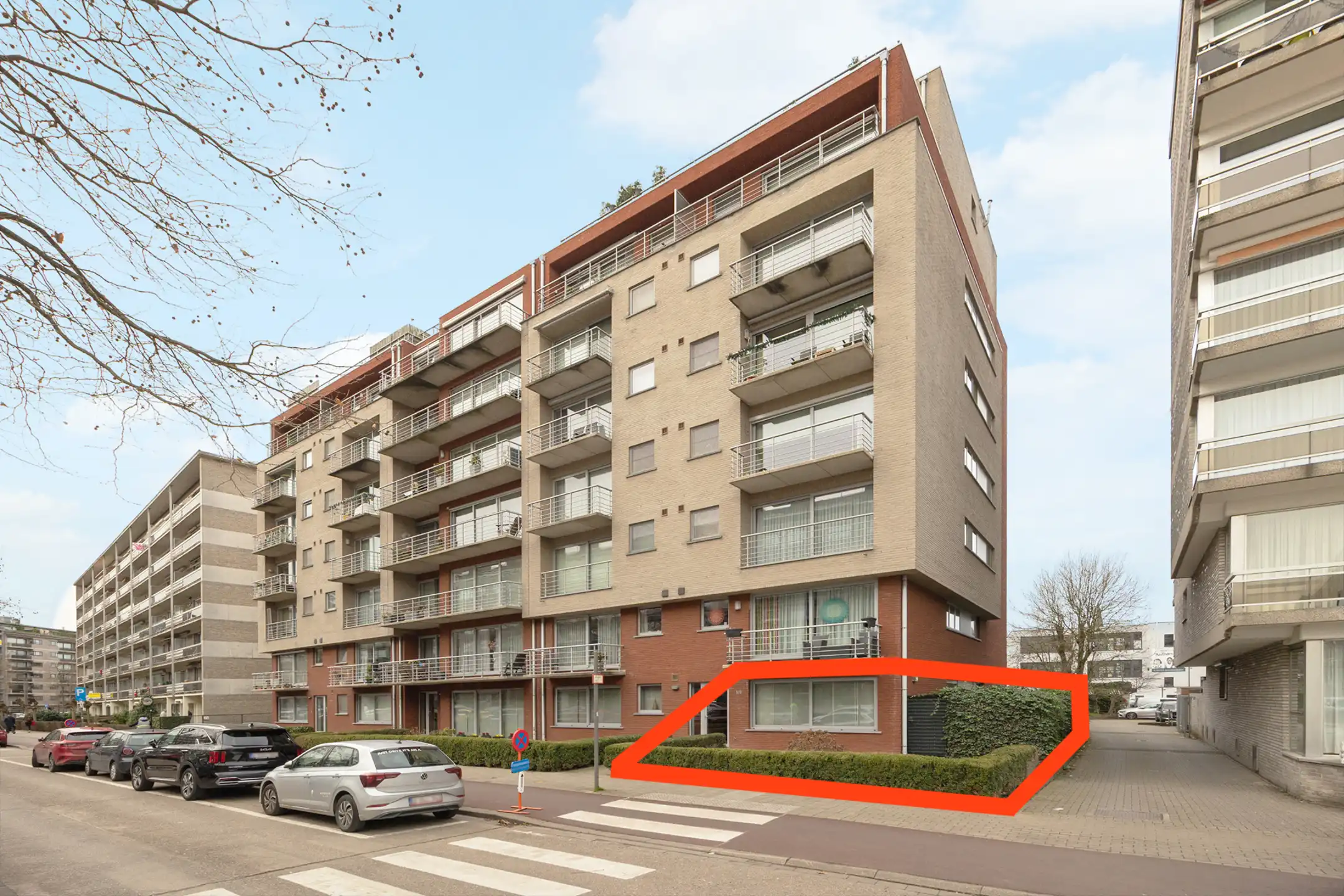 Gelijkvloers appartement met 2slkp en grote tuin foto 3