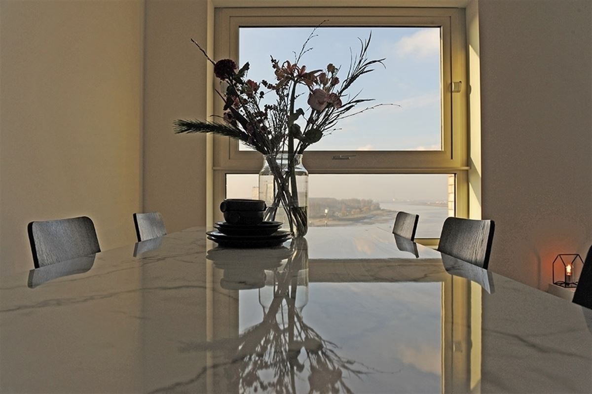 2 slaapkamer appartement met fantastisch zicht op de Schelde foto 3