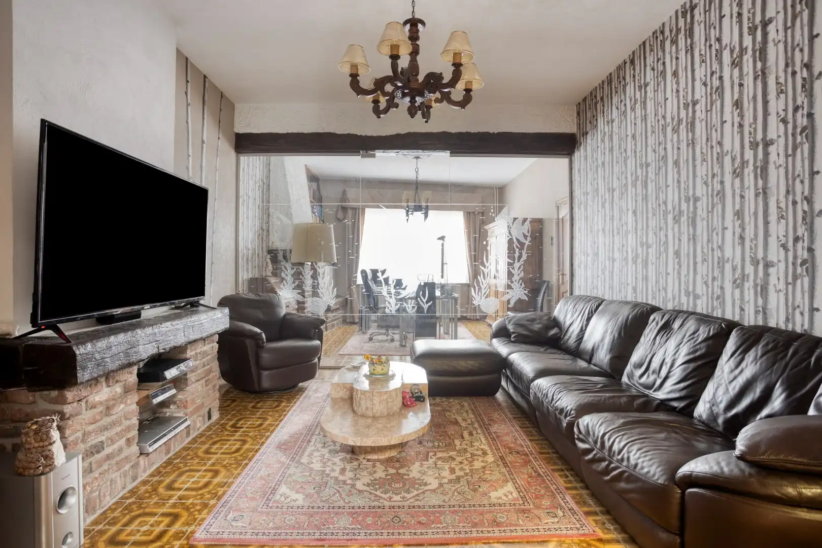 Instapklare woning met grote garage en tuin - aan centrum Tongeren foto 3