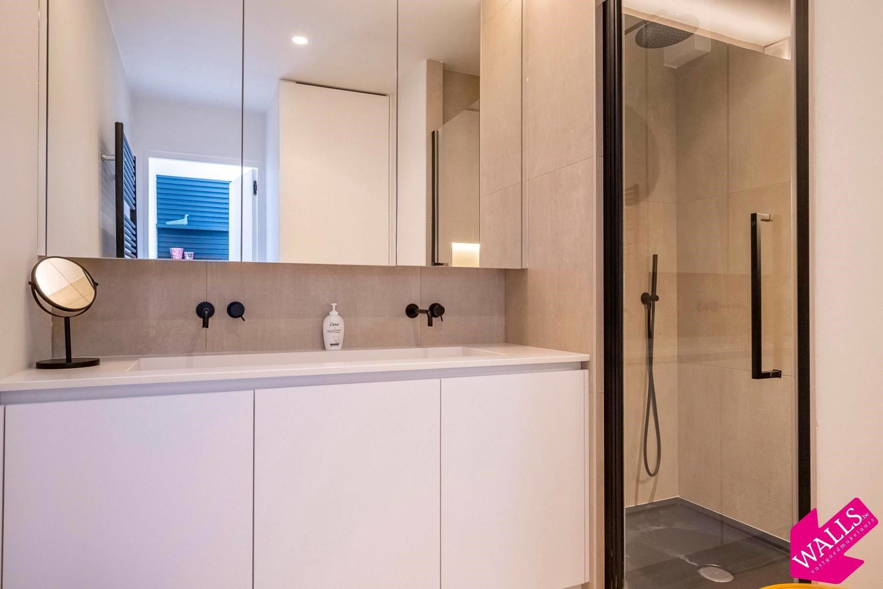 Gemeubeld appartement all in prijs!  foto 14