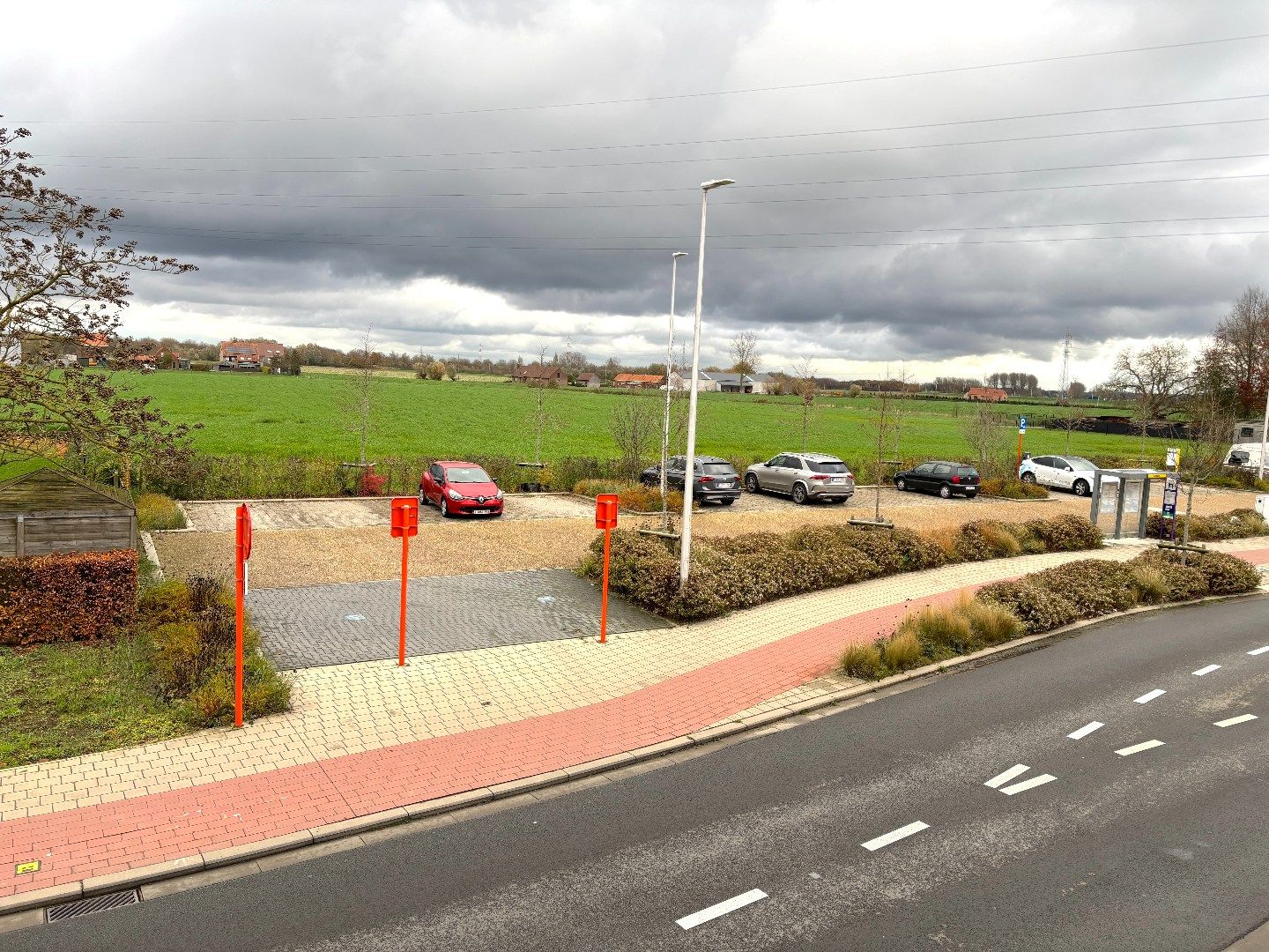 Ruime woning met tuin en garage! foto 9