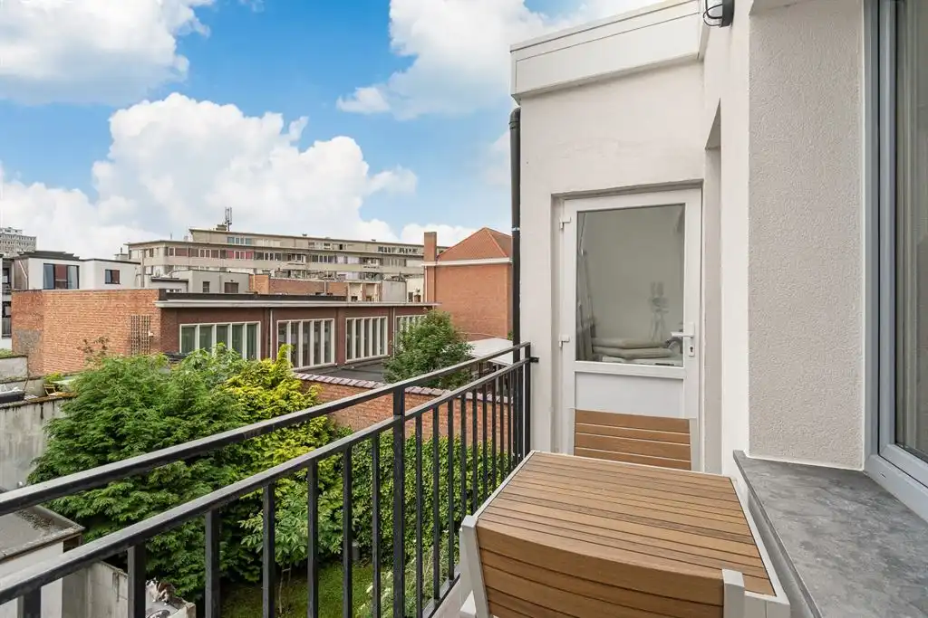 Gerenoveerd appartement met gezellig terras  foto 11