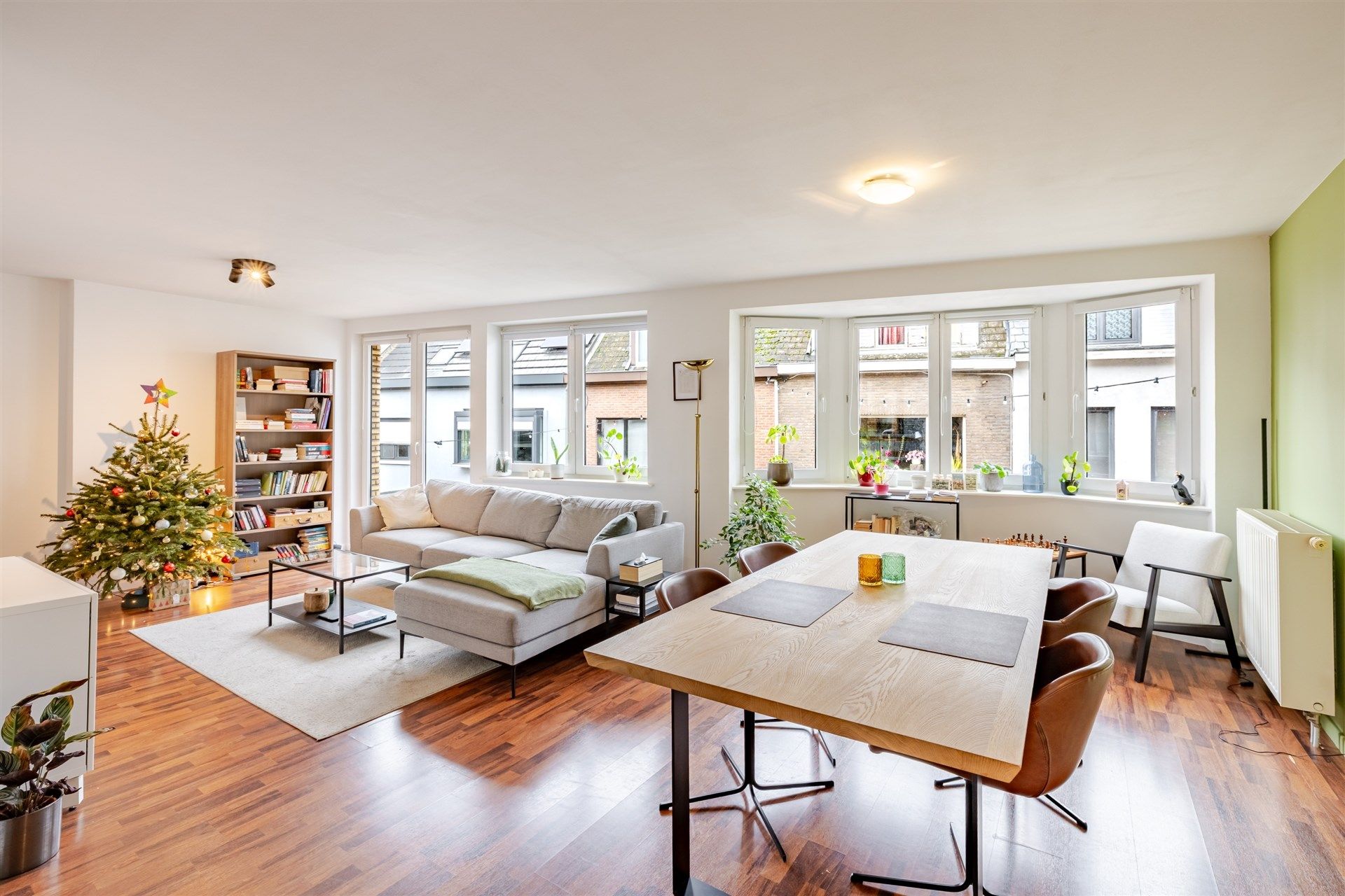 Charmant instapklaar 2 spk appartement in centrum Wetteren foto 8