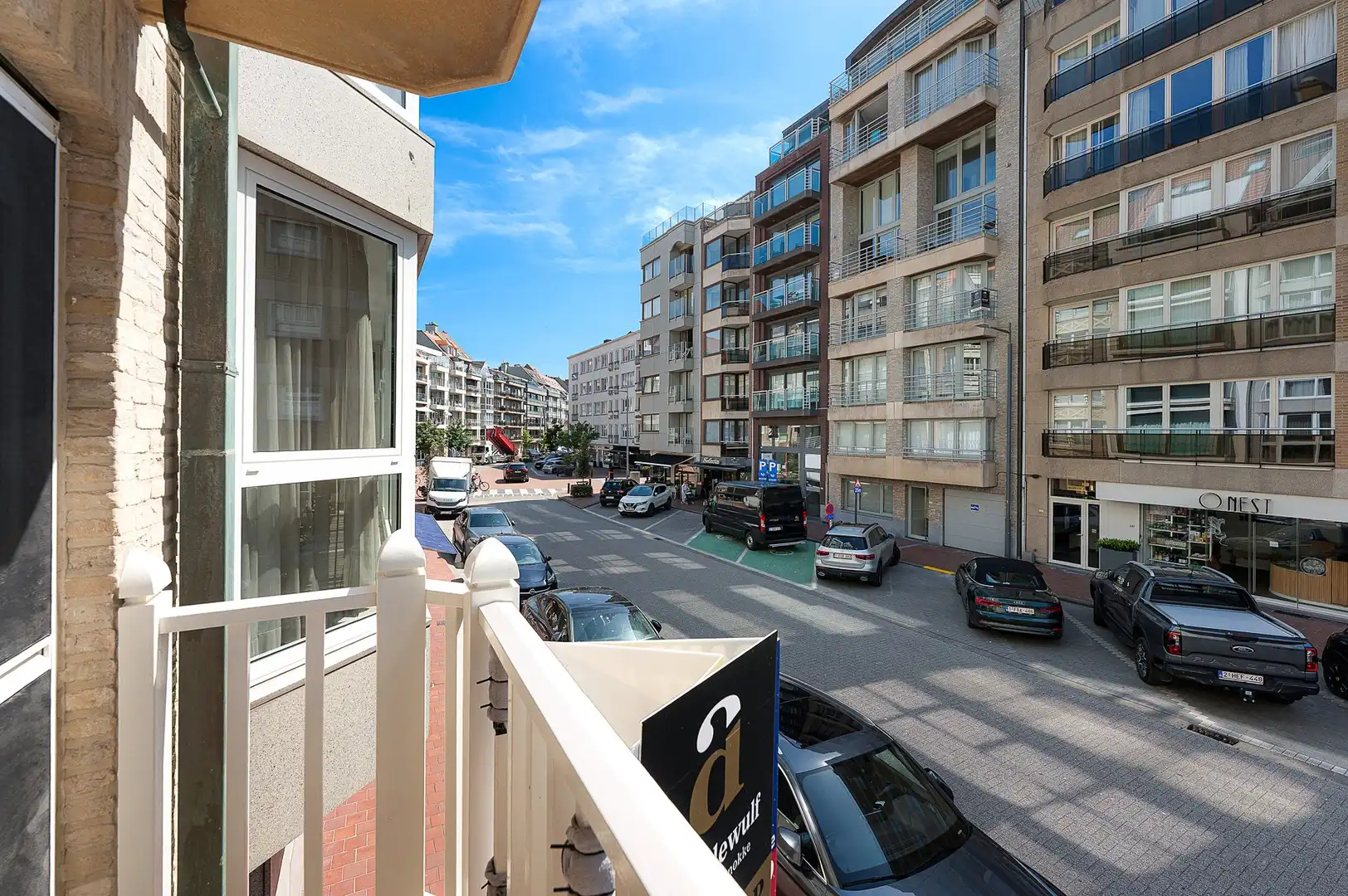 Gerenoveerd 3 slaapkamerappartement met zijdelings zeezicht. foto 4
