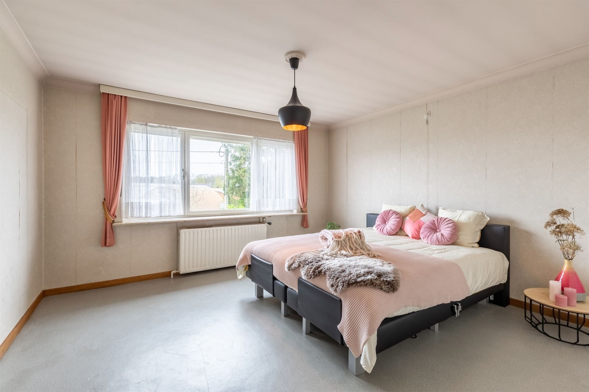 Te renoveren, vrijstaande eengezinswoning. foto 14