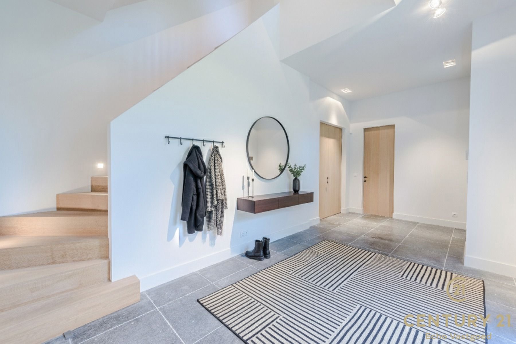 Unieke high-end villa met royaal woonoppervlak op 2415m² foto 4