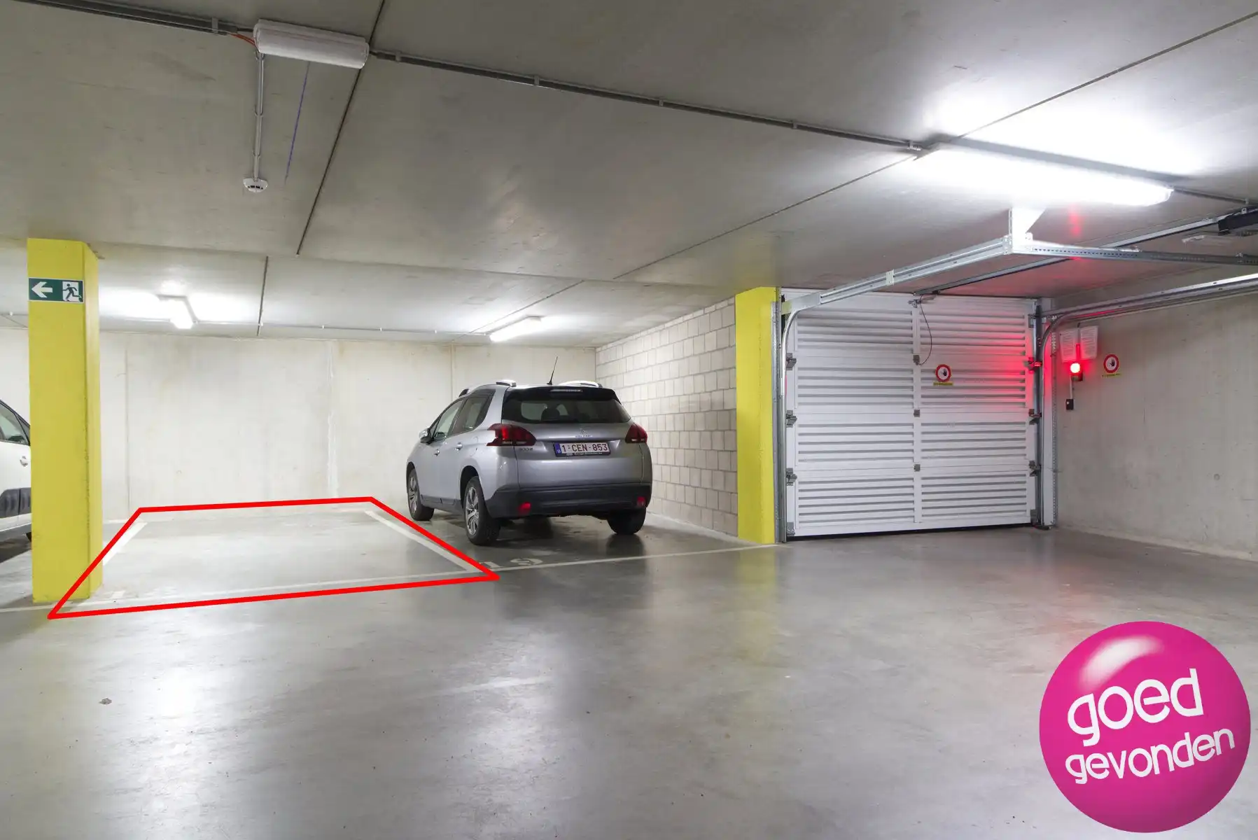 ONDERGRONDSE PARKEERPLAATS - CENTRUM - VEILIG - AUTOLIFT foto 7