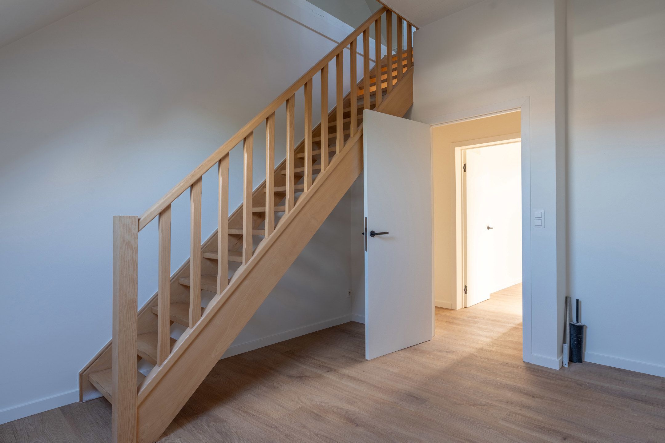 Handelspand met woonst (350m²) op wandelafstand van de Grote Markt. foto 31