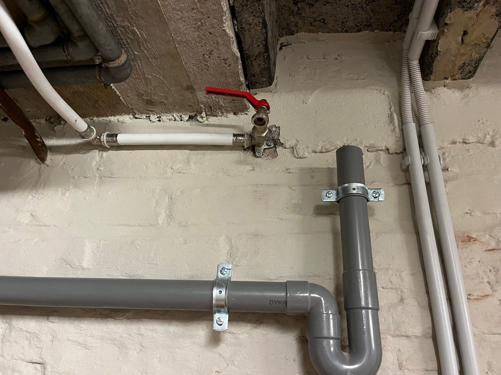 INSTAPKLAAR APPARTEMENT TE KOOP - CENTRUM KORTRIJK foto 5