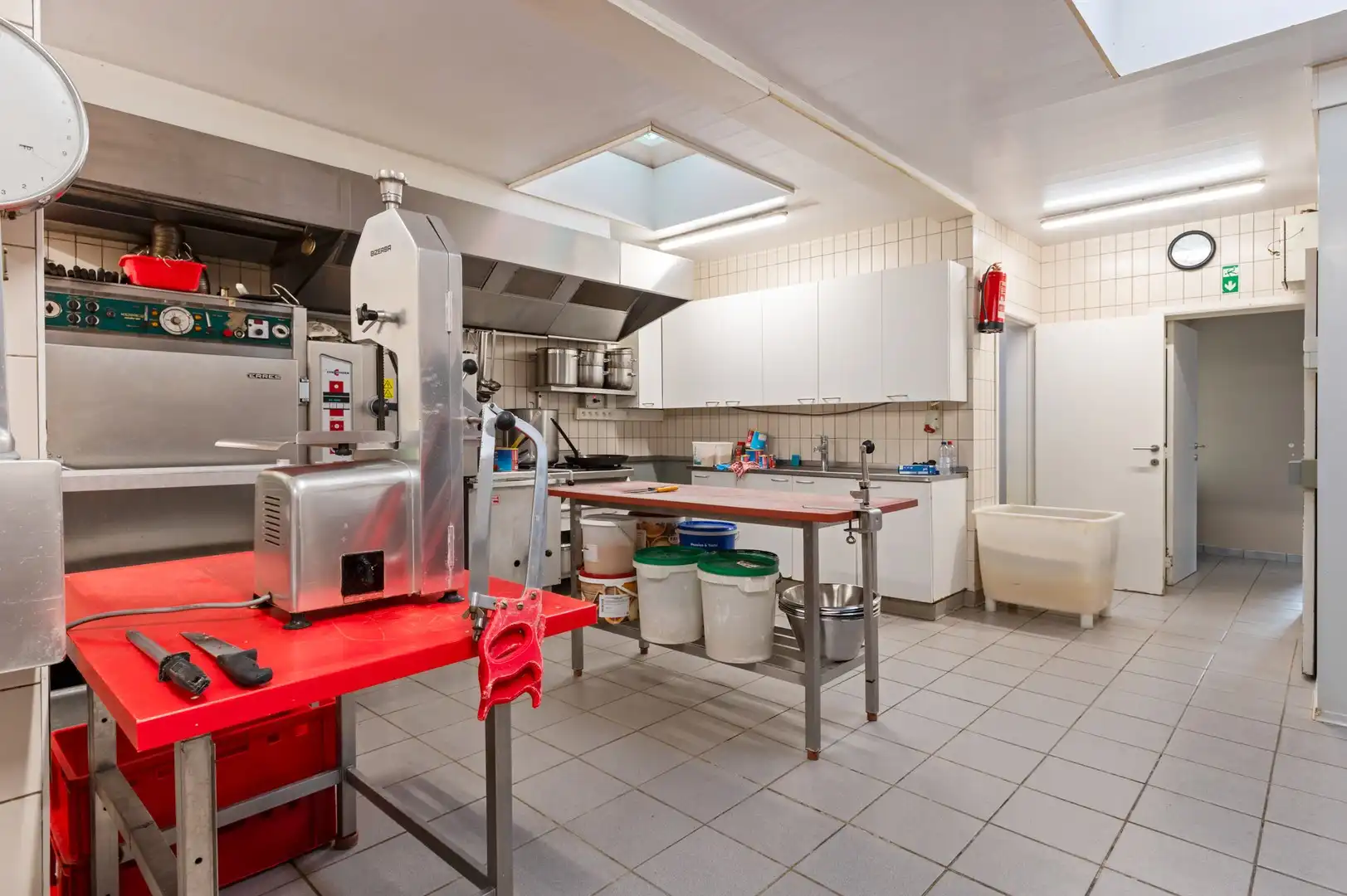 Opbrengsteigendom - Commercieel glv met 3-slpk woonst foto 6