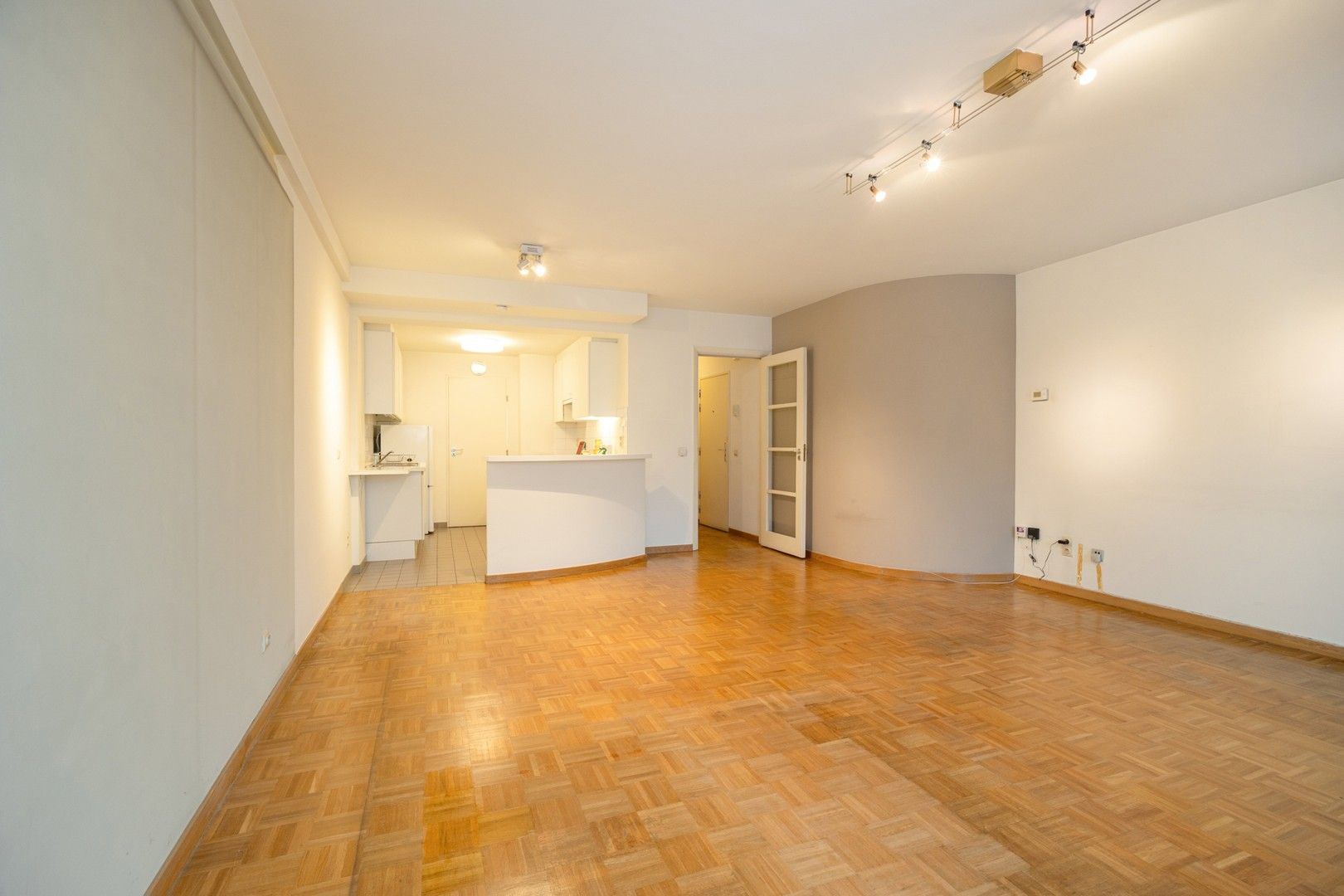 APPARTEMENT + STAANPLAATS foto 4