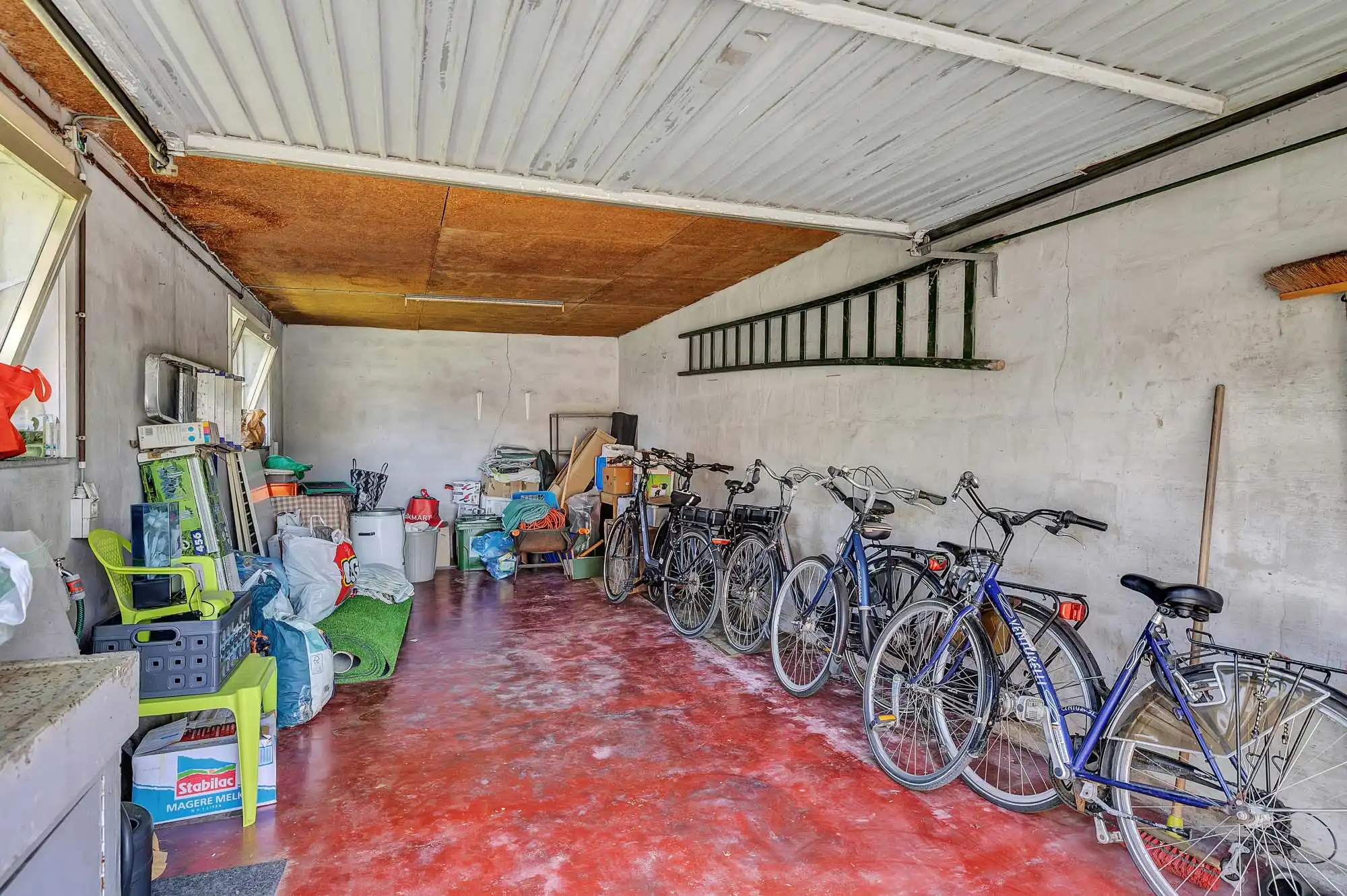 Te renoveren bungalow met zonnige tuin op toplocatie foto 15