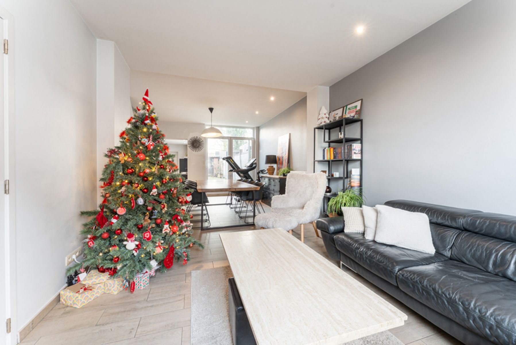 Vernieuwde woning met garage en stadstuintje foto 5