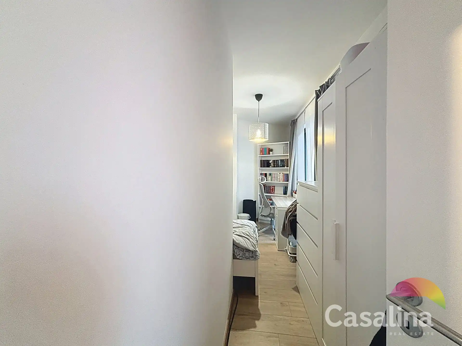 Modern nieuwbouwappartement met terras te huur foto 12