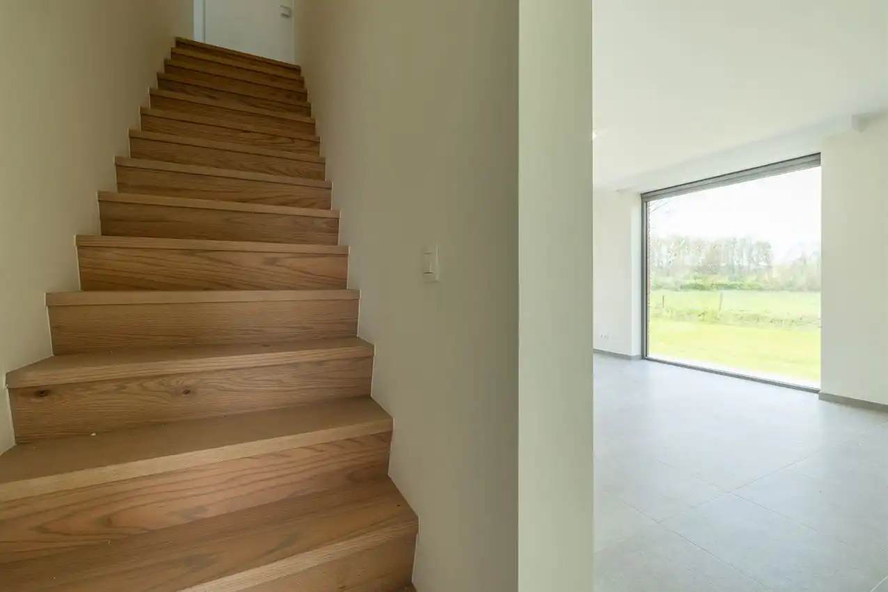 Nieuwbouwwoning, gunstig gelegen, 3 slpk, tuin, carport foto 19