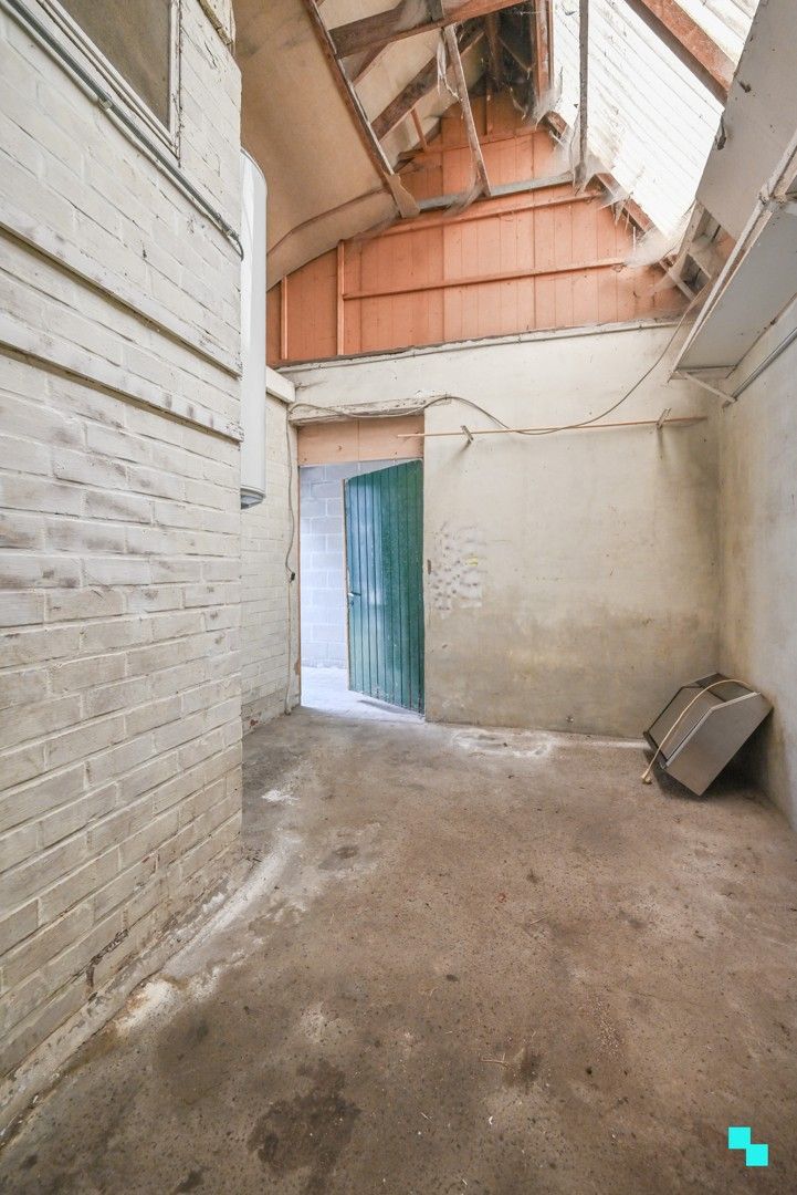 Te renoveren ééngezinswoning te Izegem foto 17