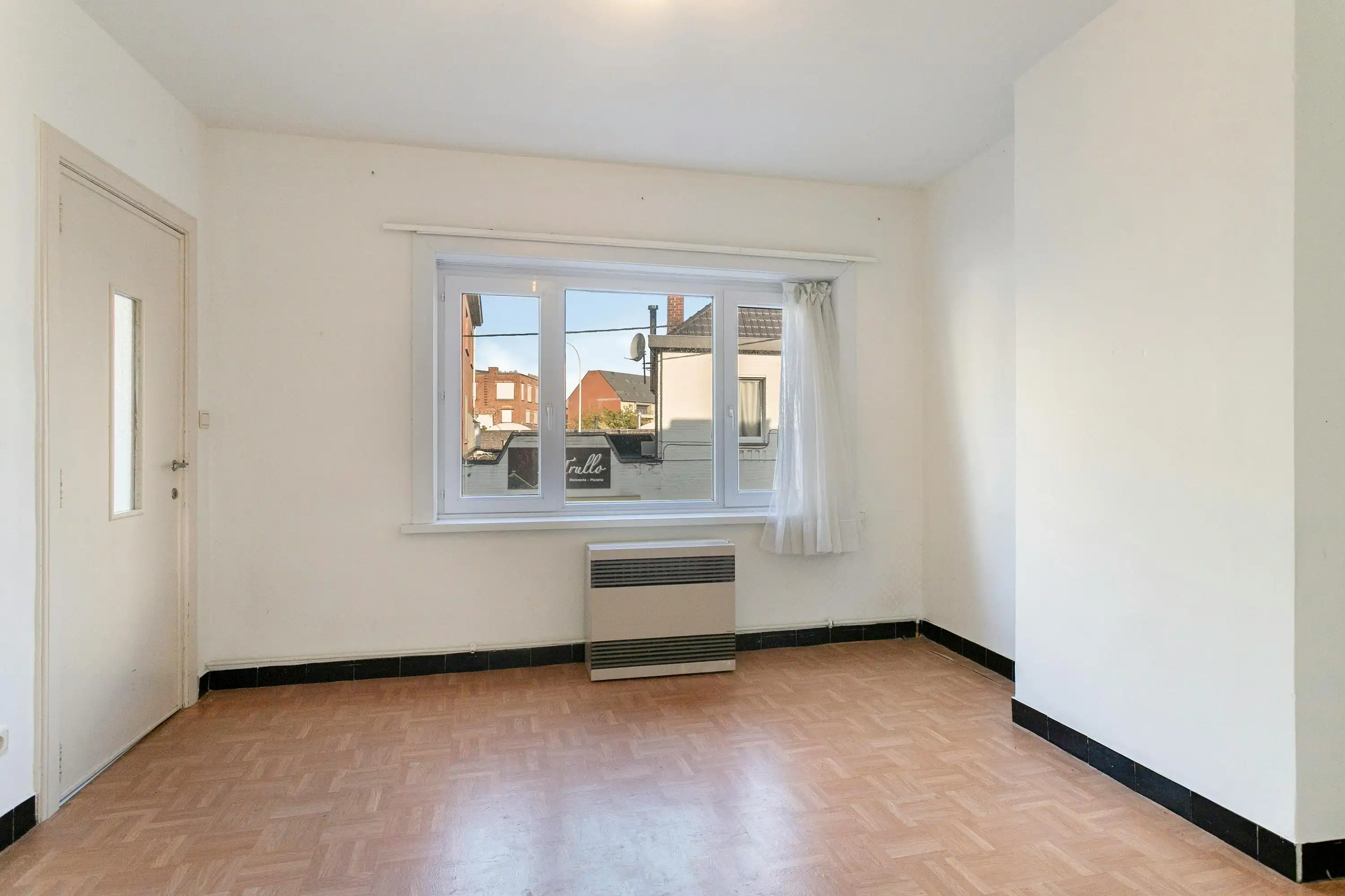 Karaktervolle woning met tuin en garage in centrum Roeselare foto 10