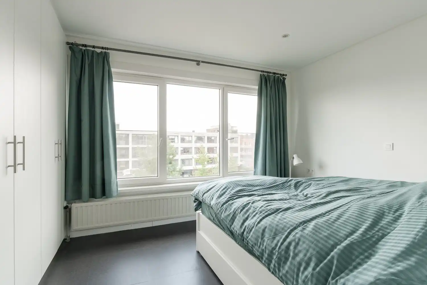 Mooi gerenoveerd appartement pal in het centrum van Neerpelt! foto 10