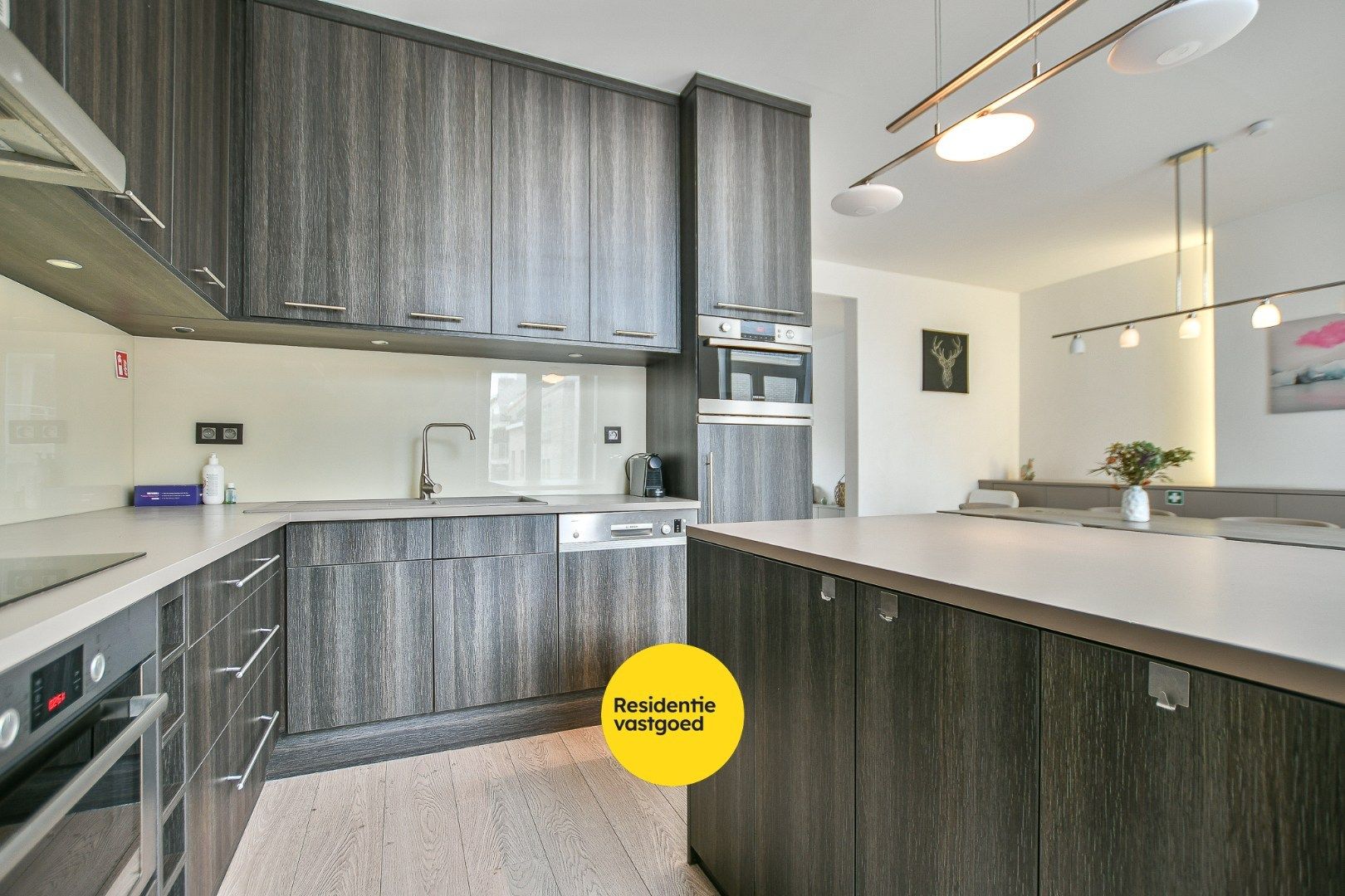 Comfortabel triplexappartement met 3 slaapkamers en terras in hartje Blankenberge foto 11