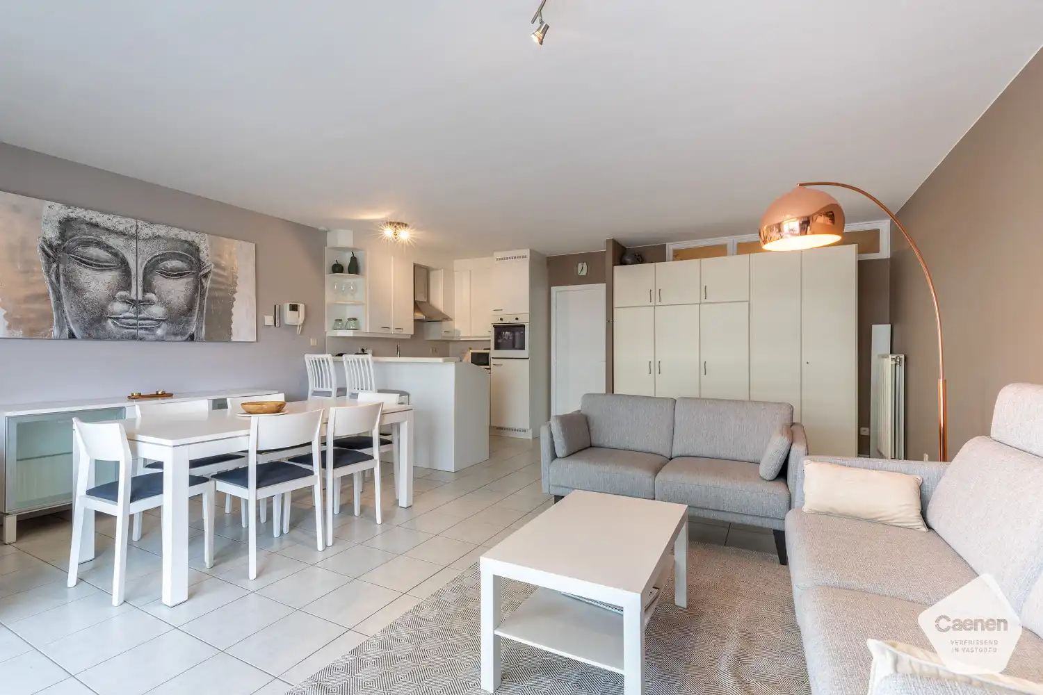 Zuid-west gerichte studio met afgesloten slaaphoek! foto 4