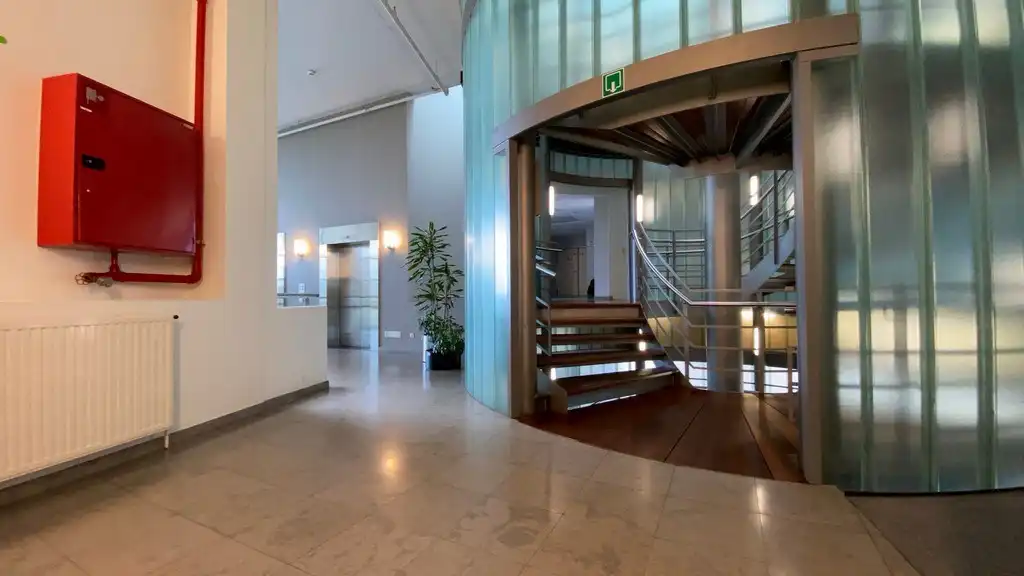 Kantoor met terras te huur nabij R8 in Kortrijk foto 2